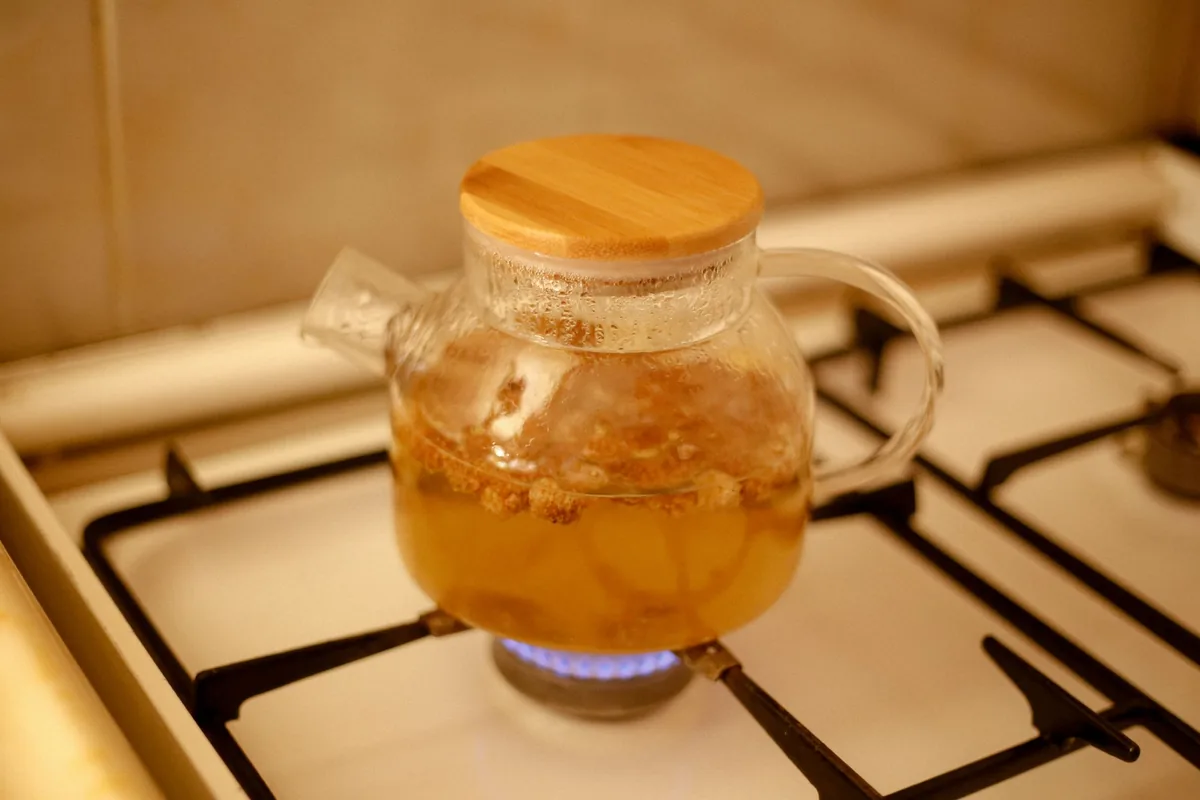 A kettle on a gas hob