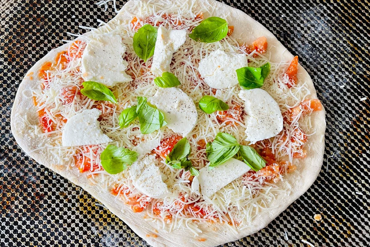 A margherita before the oven