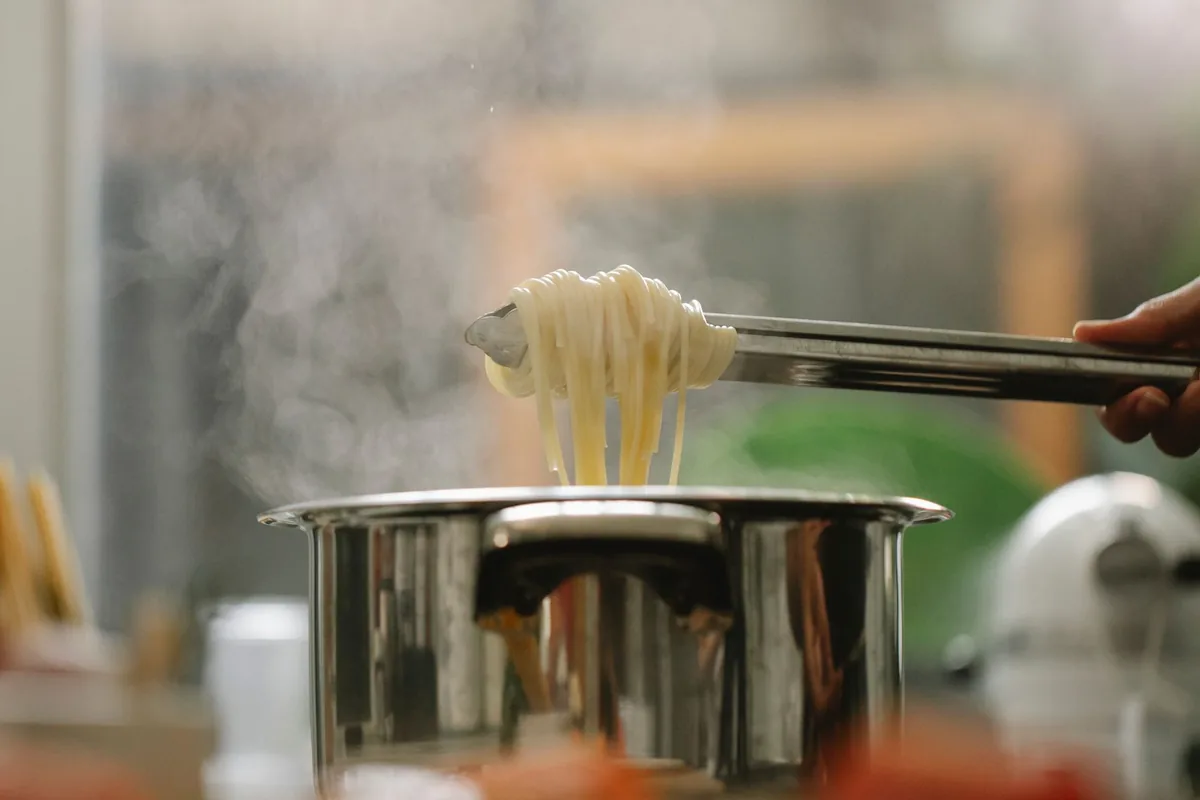 Cooked spaghetti in a pan