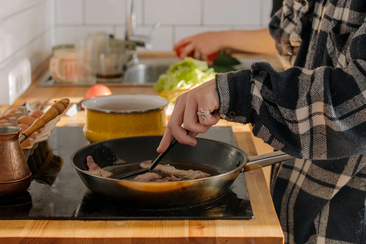 Cooking on a portable hob