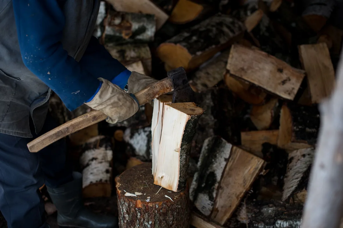 Wood chips on a splitting block