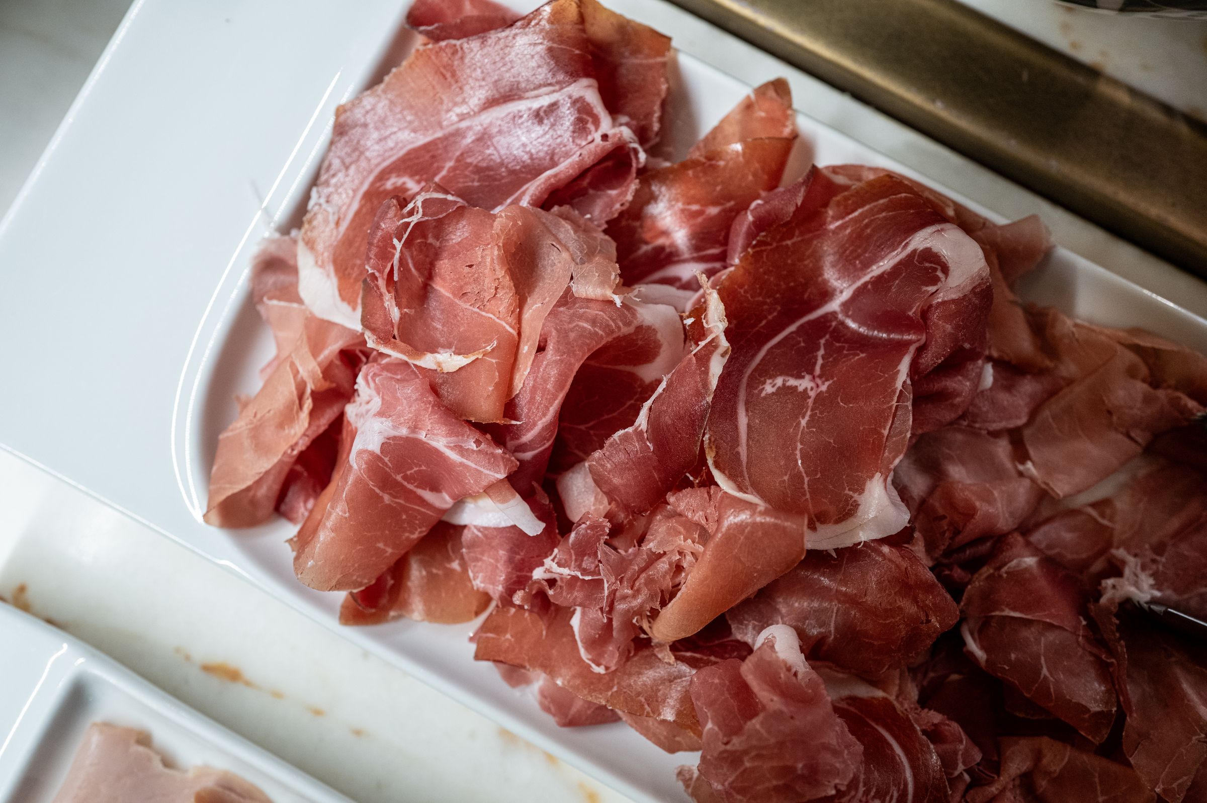 Platter of sliced ham