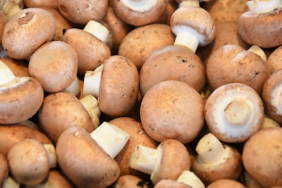 Fresh whole mushrooms