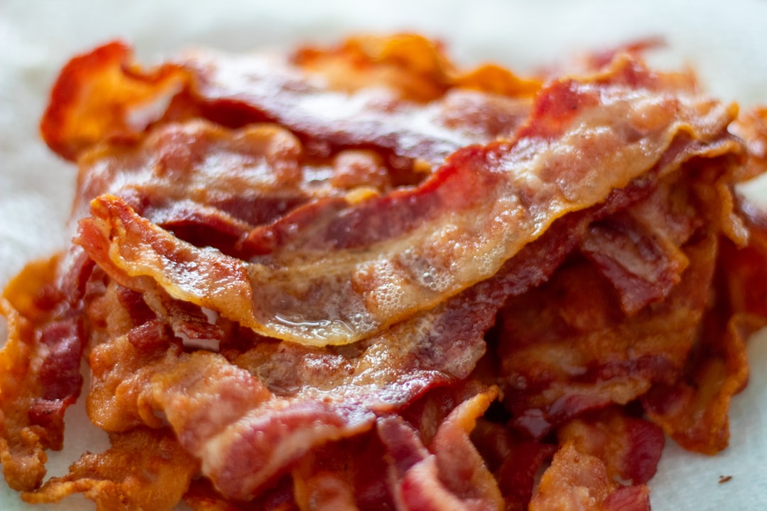 Crispy cooked bacon strips