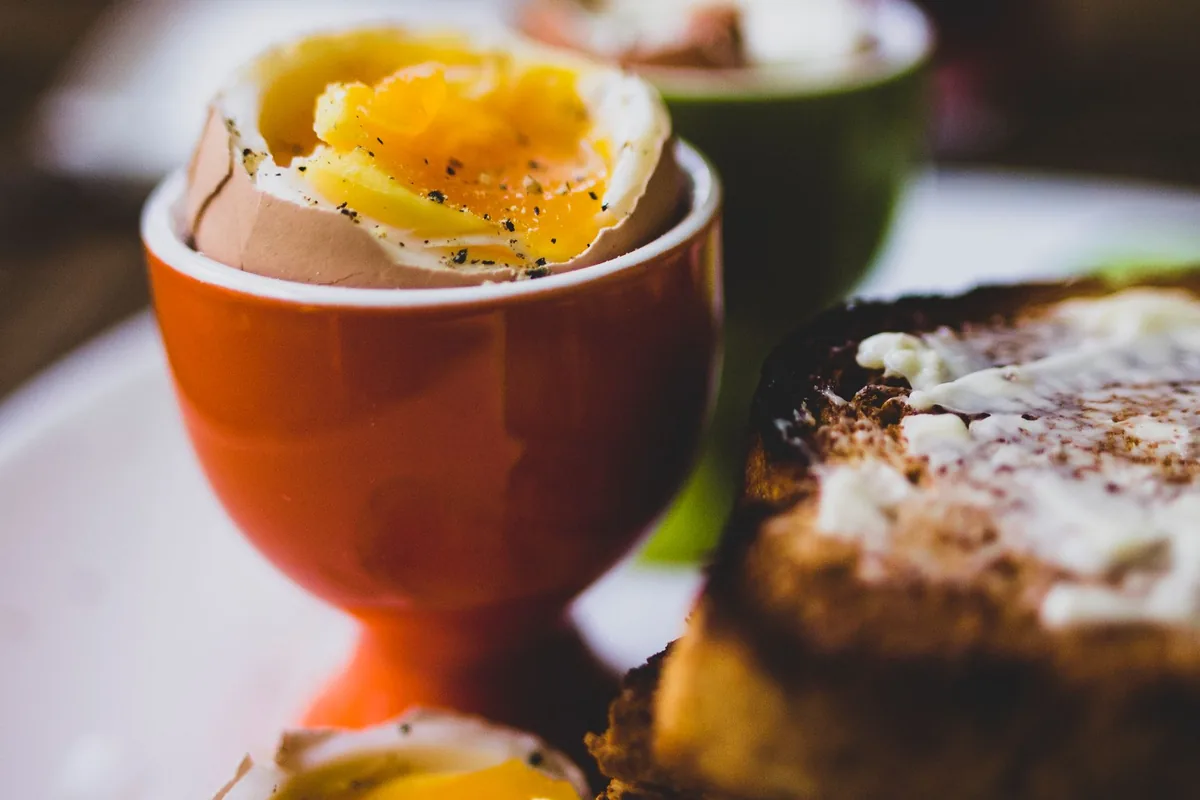 Soft boiled eggs with runny yolks