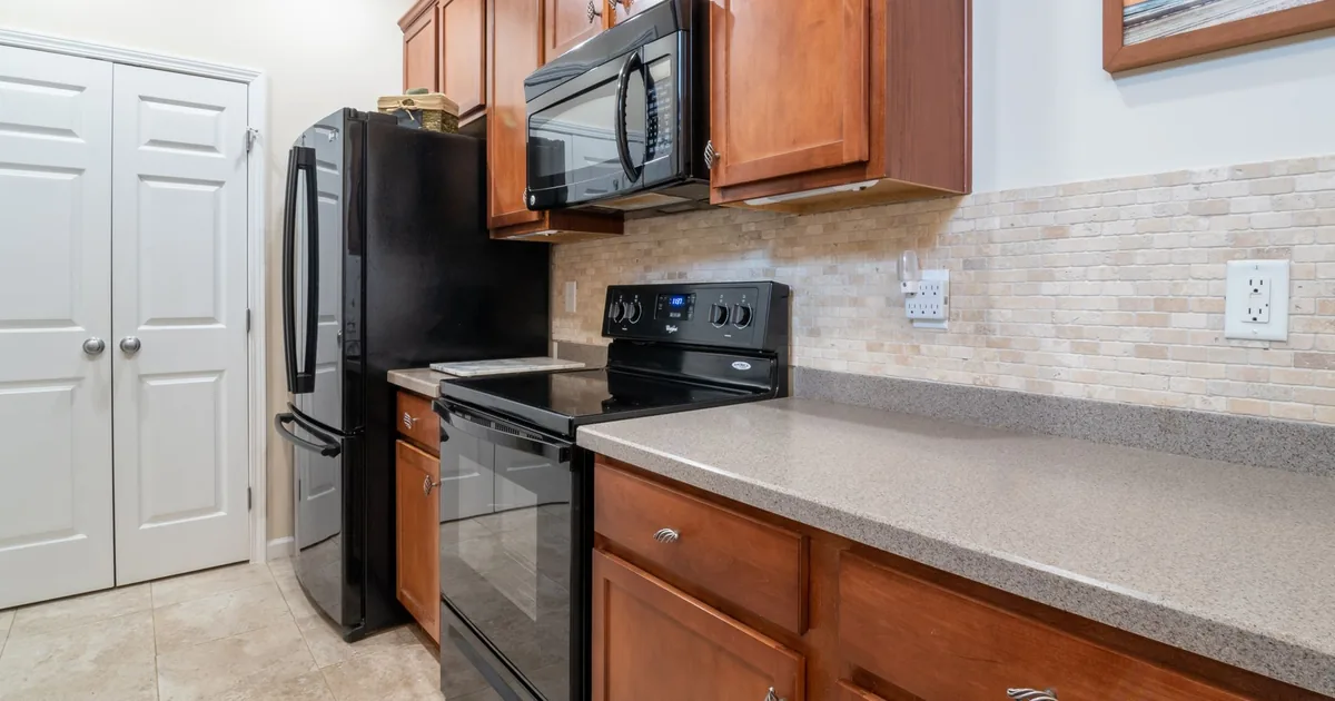 Six Skip What the Best 1000 Watt Microwave Pulls From the Wall