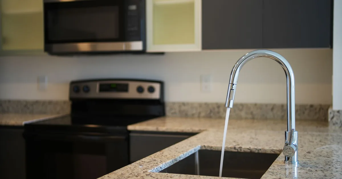 A Button Opens the Best Kitchen Faucets for Low Water Pressure