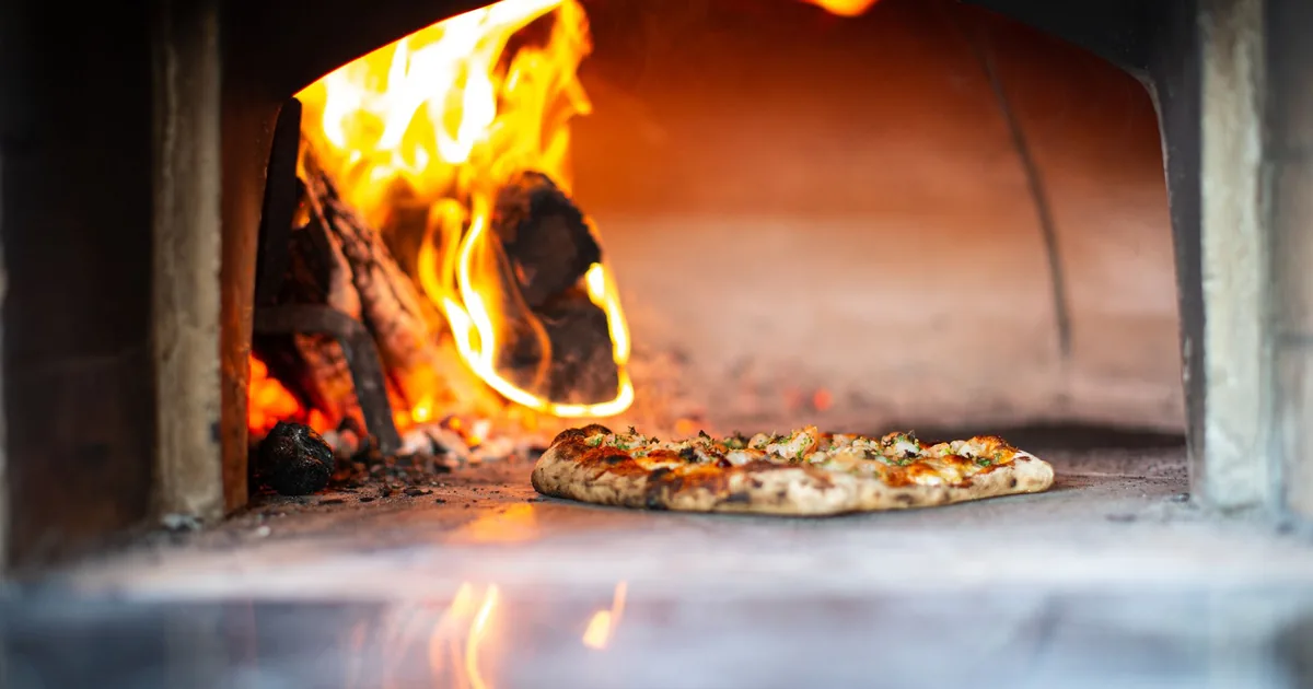 Nobody Says How Fast the Best Rotating Pizza Oven Turns