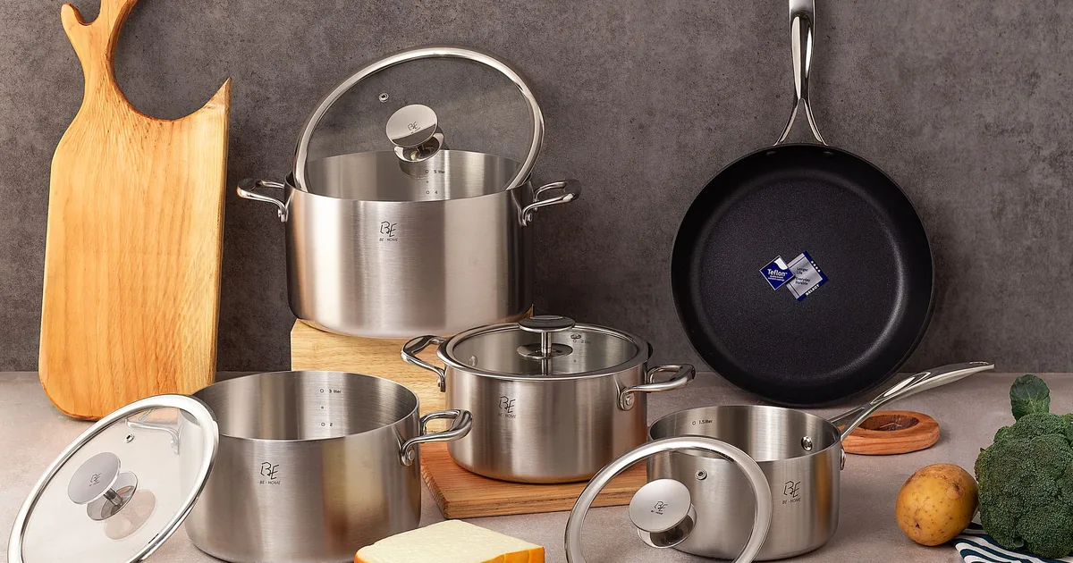 Four Name What Sits Under the Best Titanium Non Stick Frying Pan