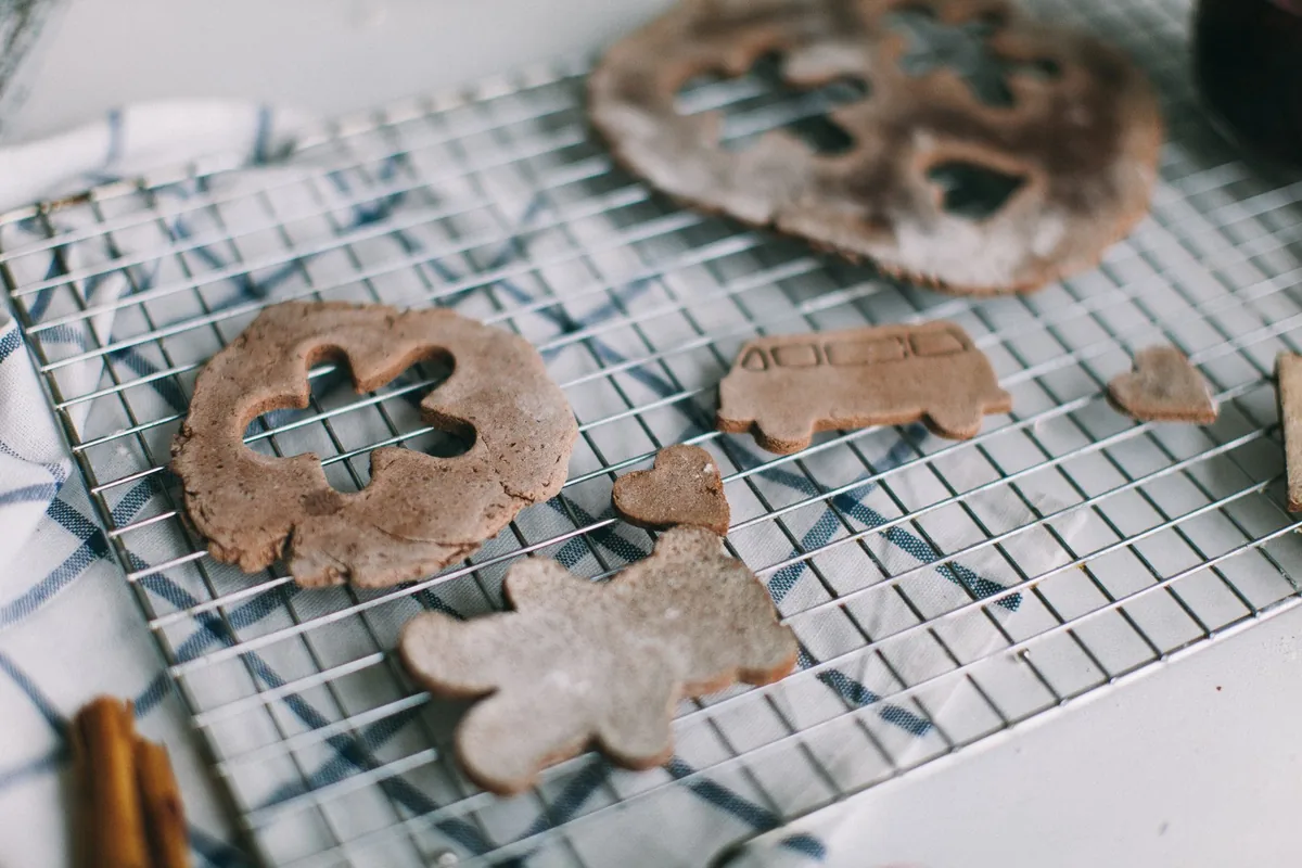 Gingerbread cutouts on a wire cooling rack
